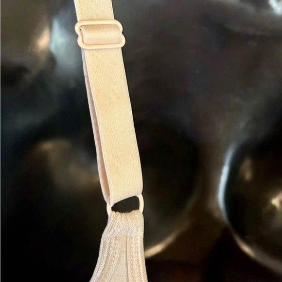 NWT Breezies Ivory, Underwire, Comfort Straps Bra 34C - Picture 8 of 10